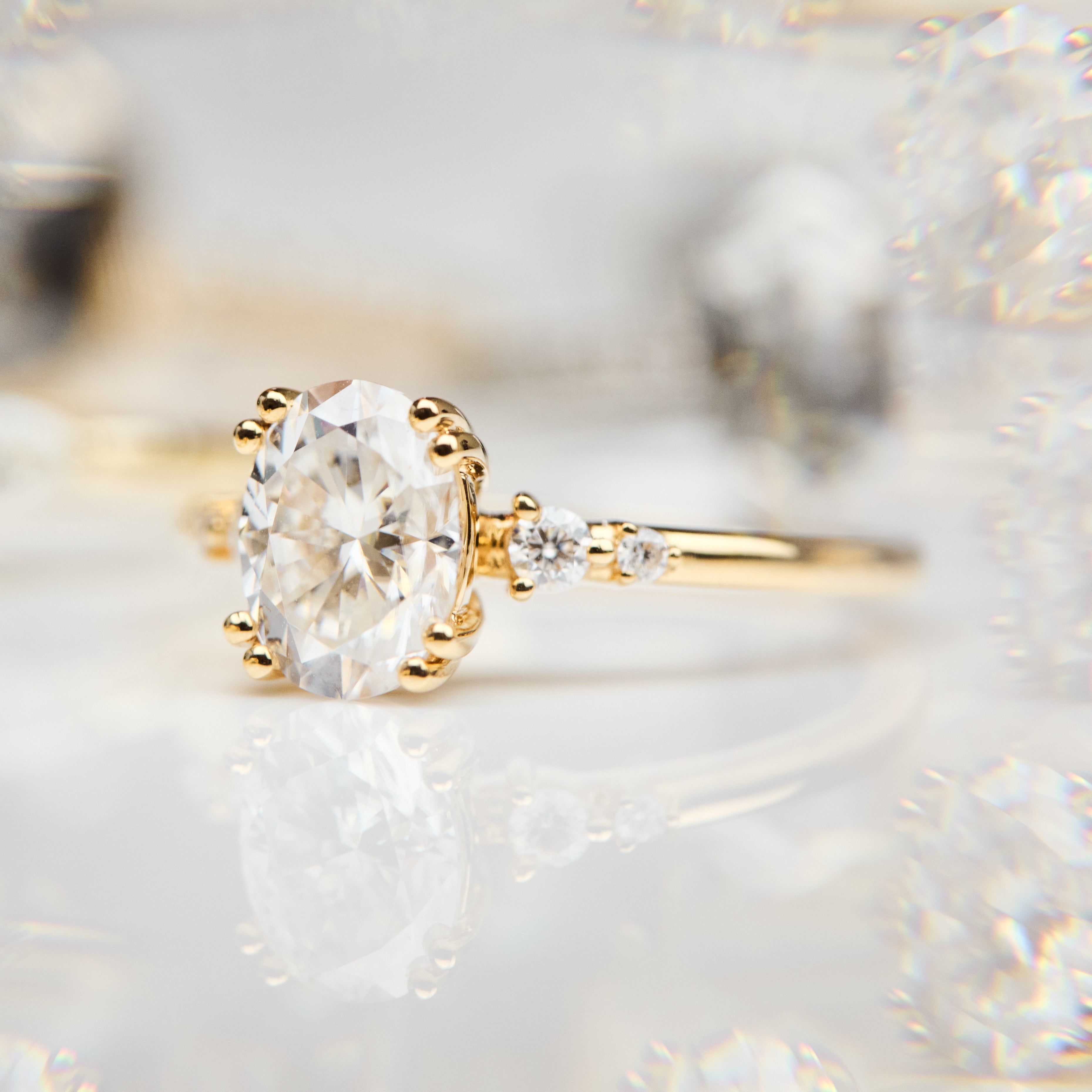 Custom vs. Ready-to-Ship Engagement Rings: What’s the Right Fit for You?