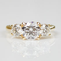 Lab grown diamond ring uk