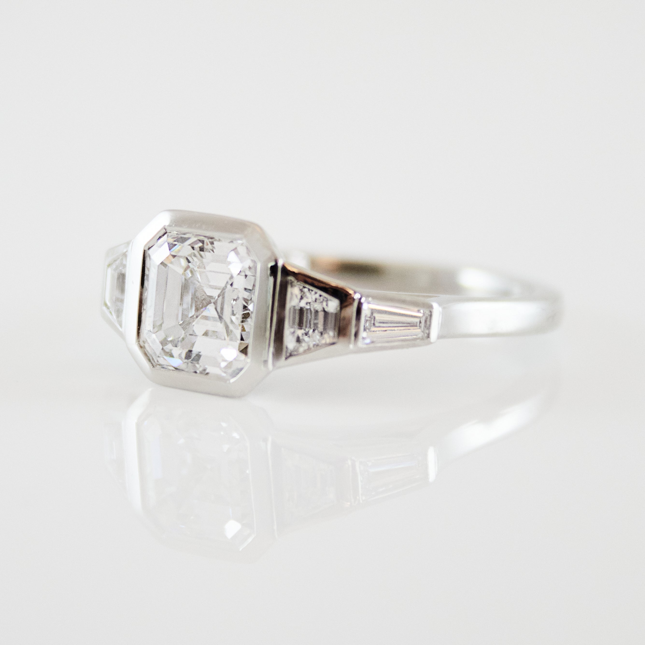 Lab grown diamond ring uk